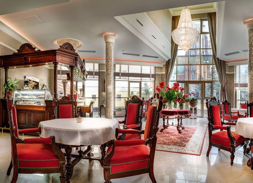 Restaurant Photo