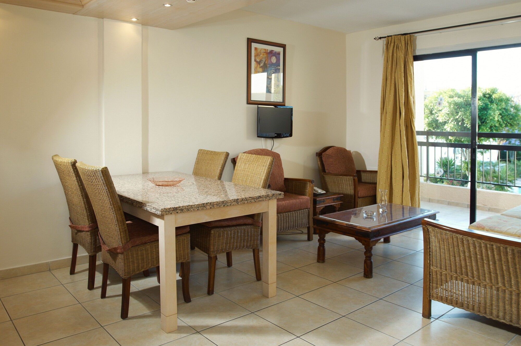 Dining room Photo