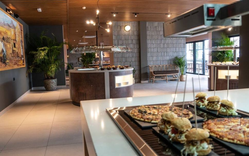 Buffet Photo