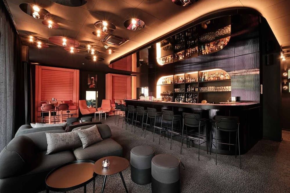 Bar Photo