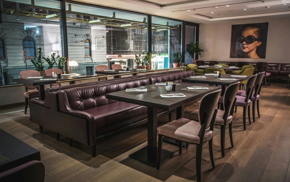 Restaurant Photo