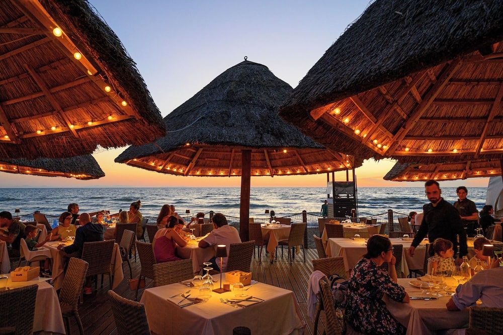 Banquet hall