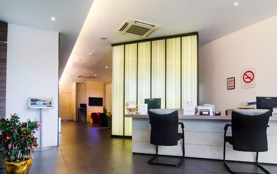 Front desk Photo