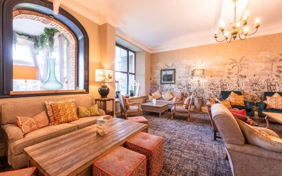 Lounge Photo