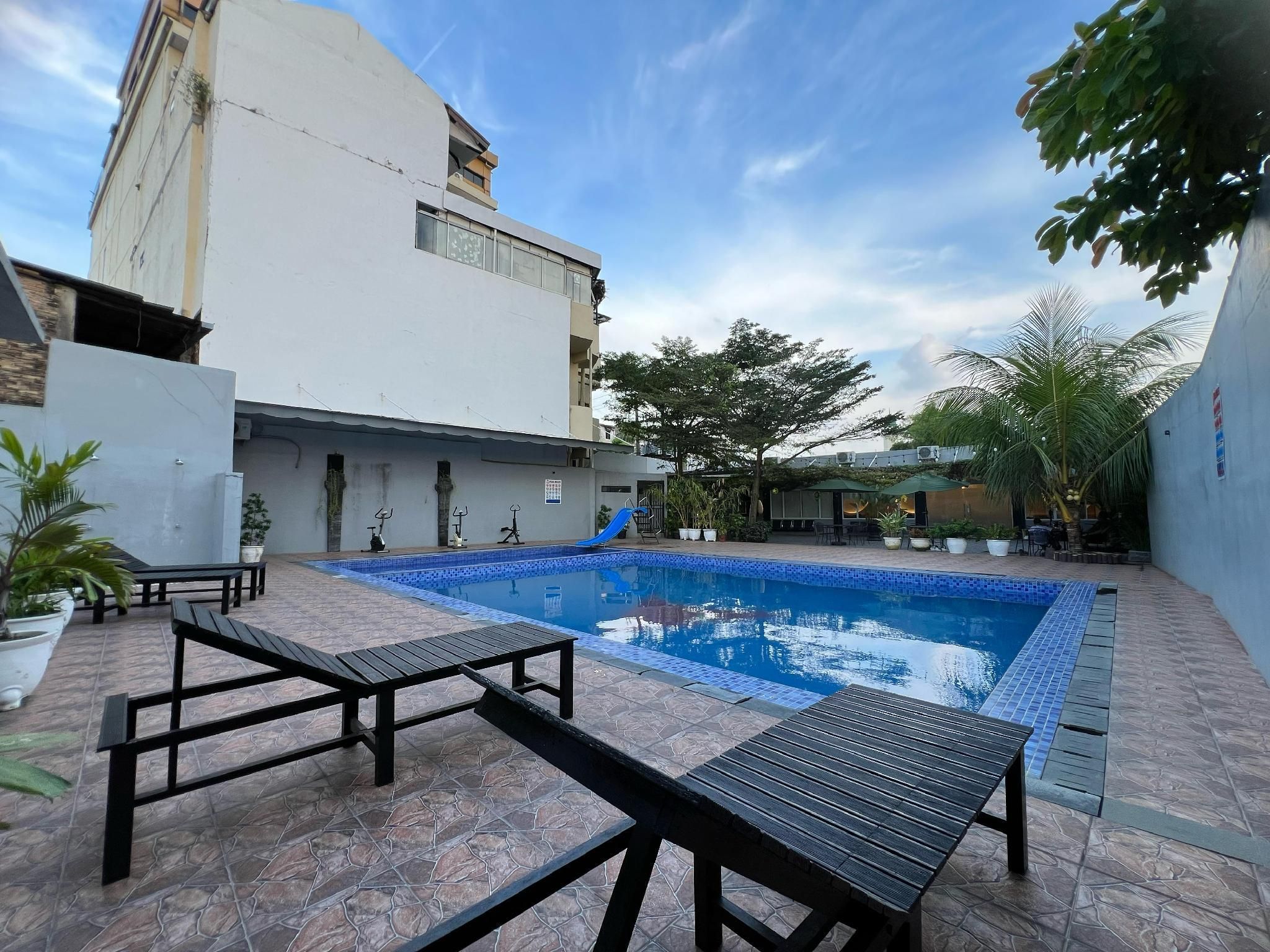 Pool