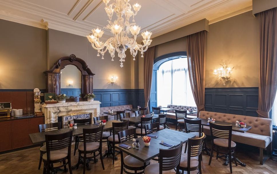 Restaurant Photo