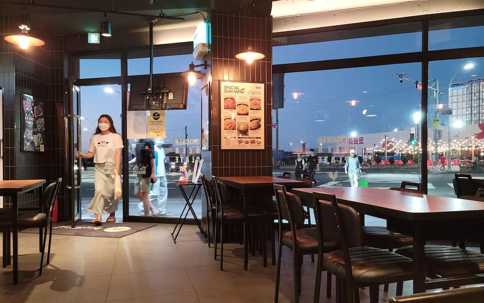 Restaurant Photo