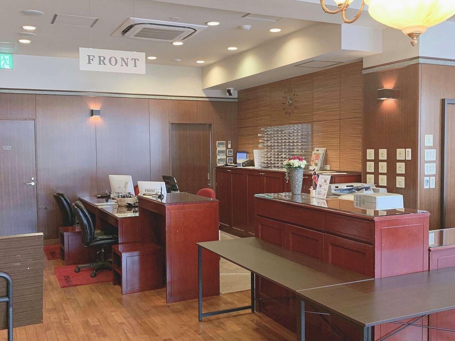 Front desk Photo