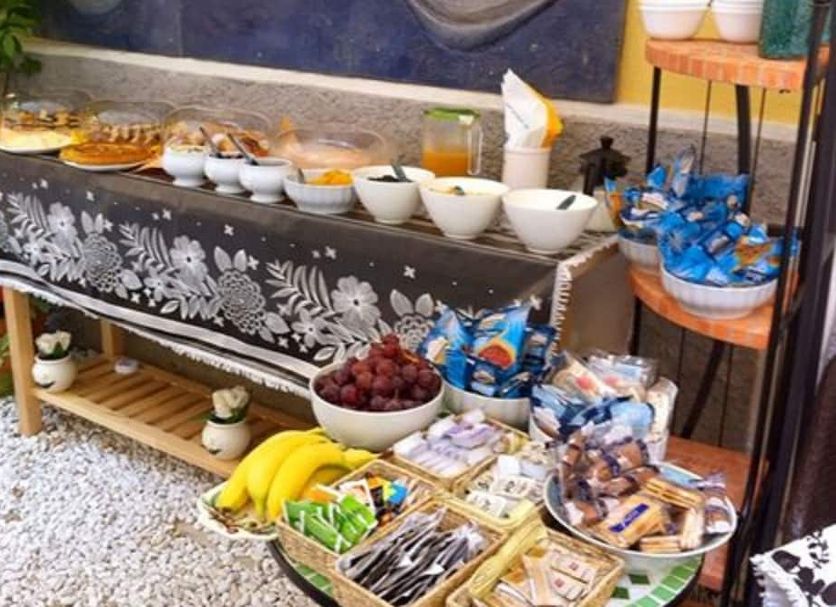 Buffet Photo