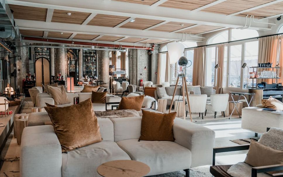 Lounge Photo