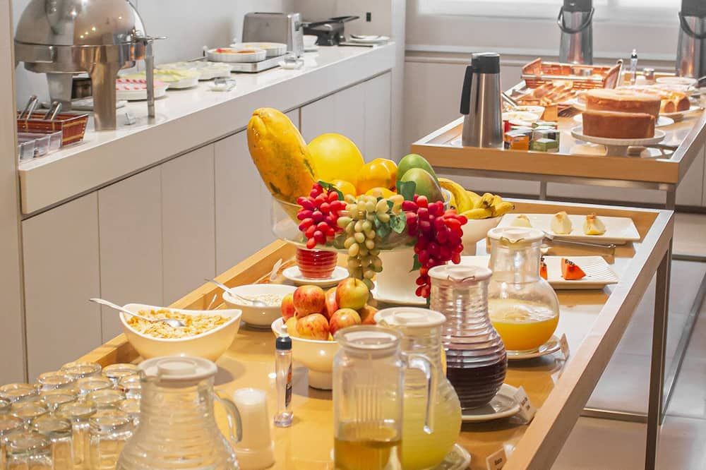 Buffet Photo