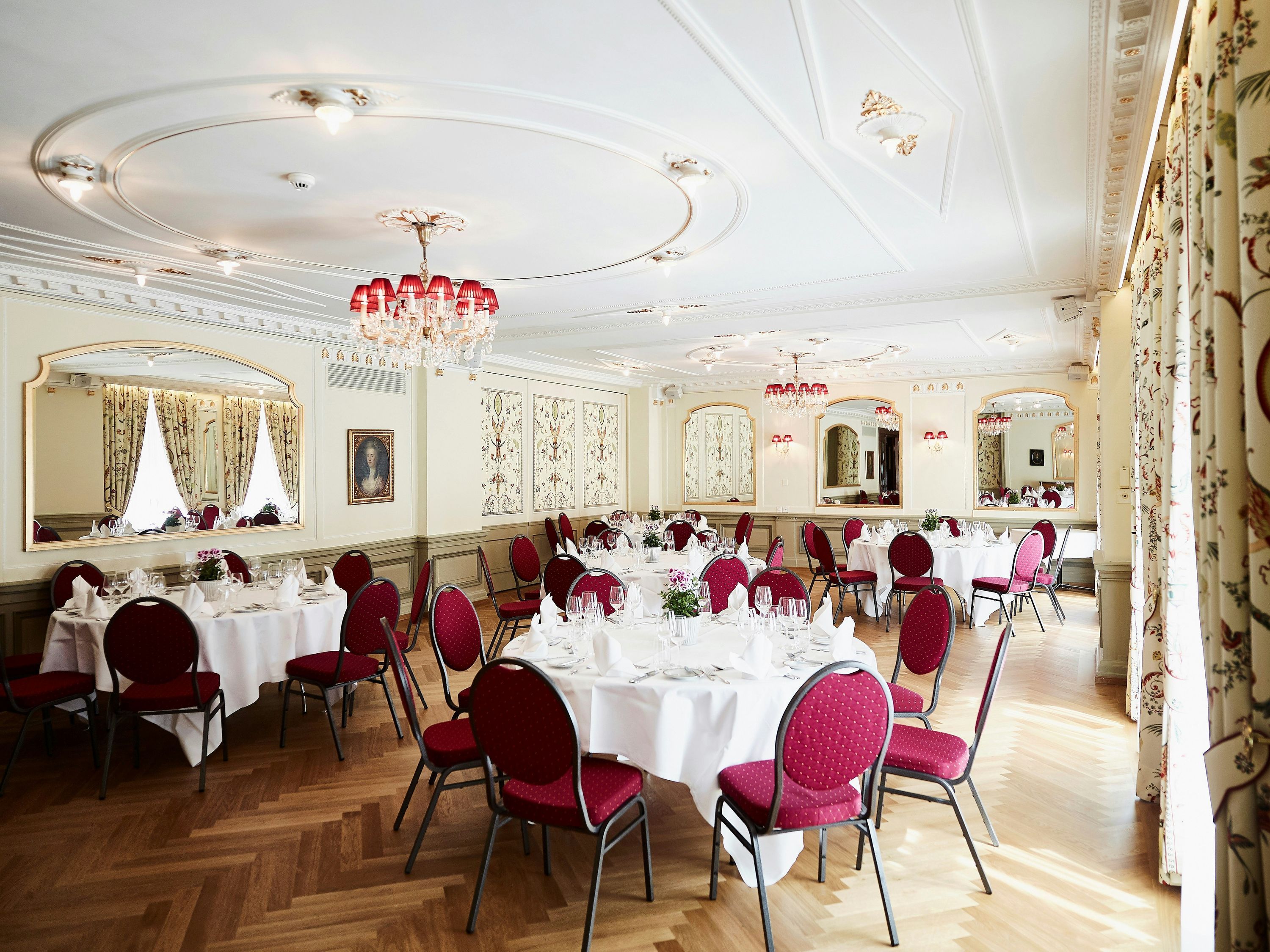Banquet hall