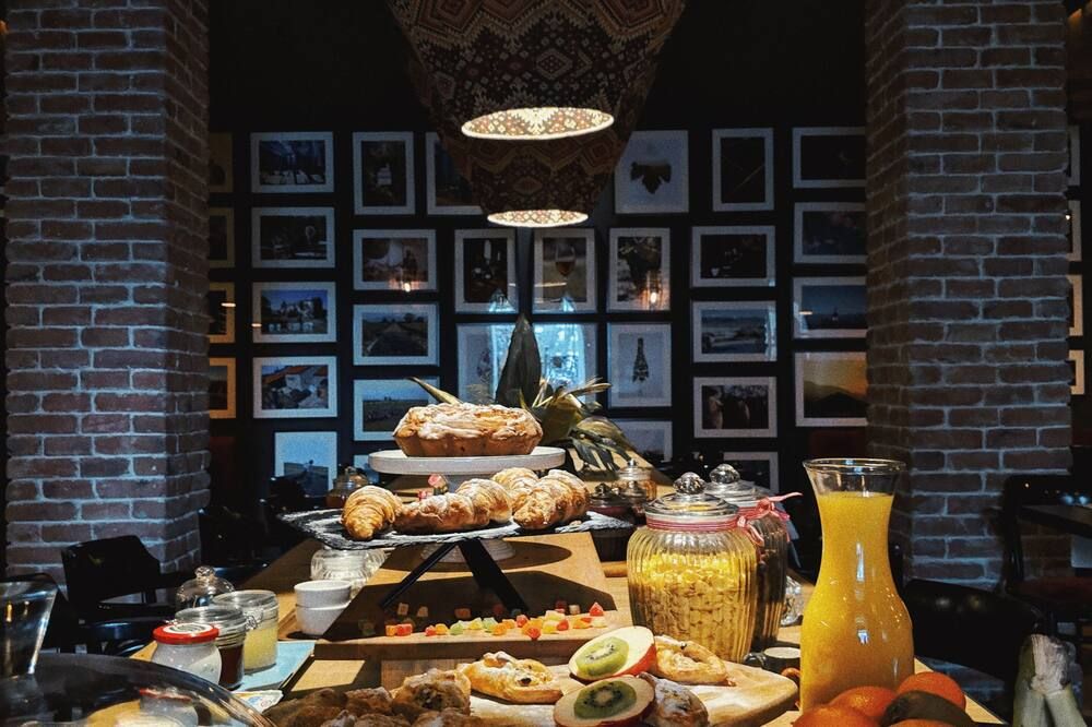 Buffet Photo