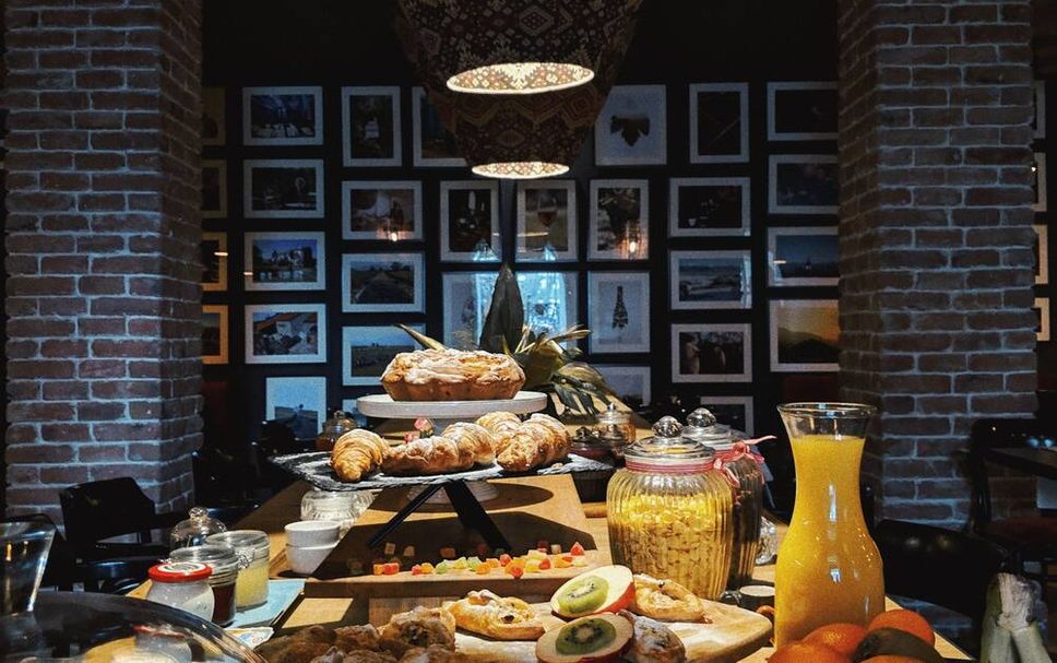 Buffet Photo