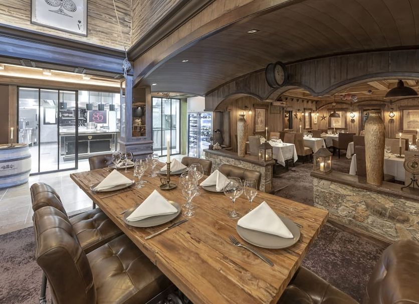 Restaurant Photo