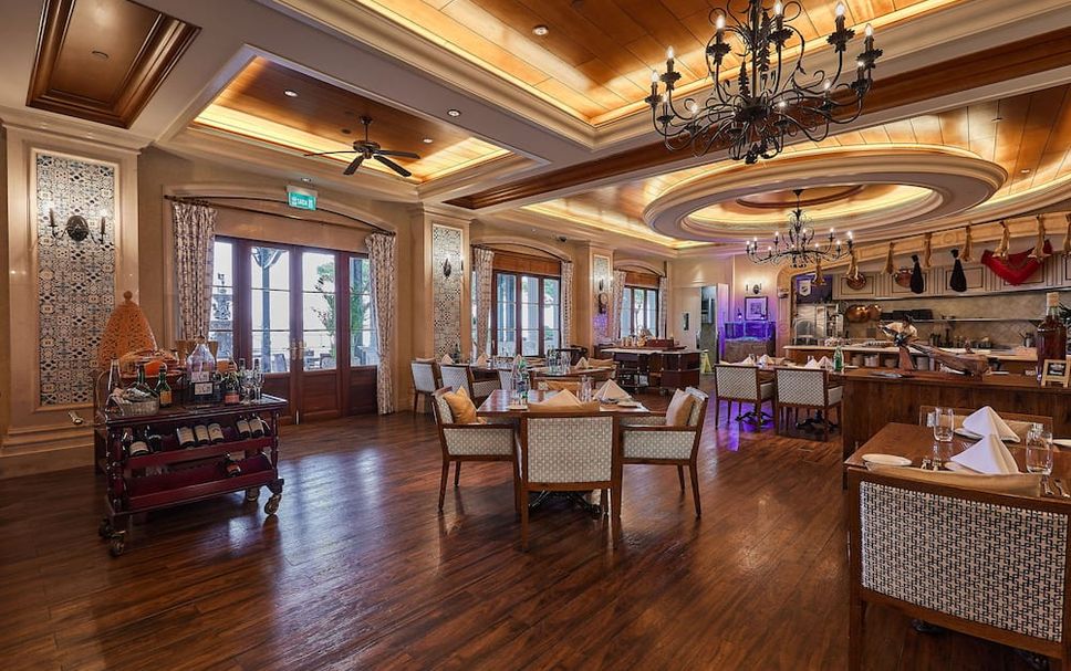Restaurant Photo