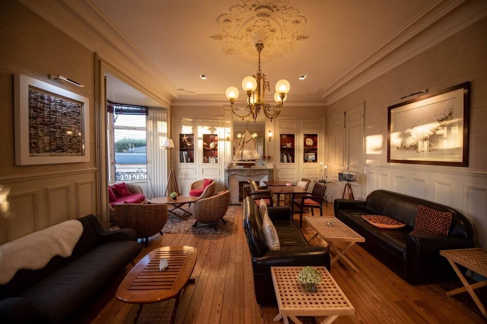 Lounge Photo