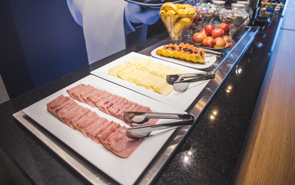 Buffet Photo