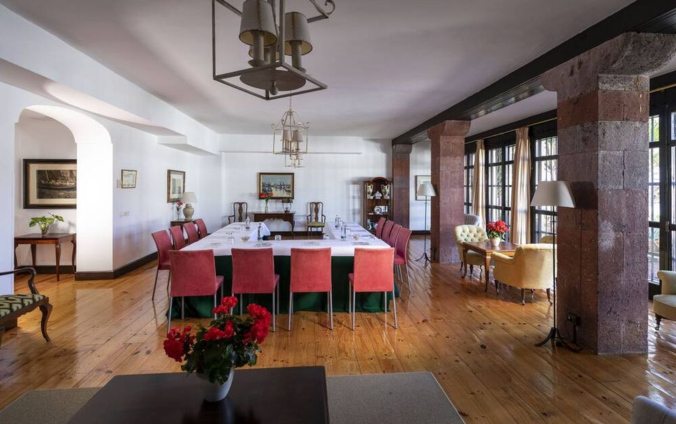 Dining room Photo