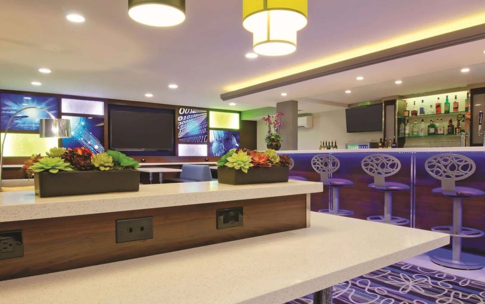 Bar Photo