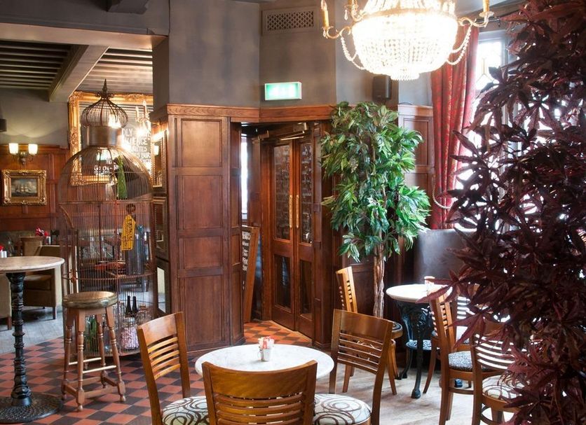 Restaurant Photo