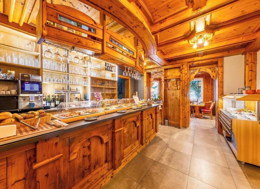 Buffet Photo