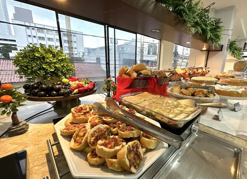 Buffet Photo