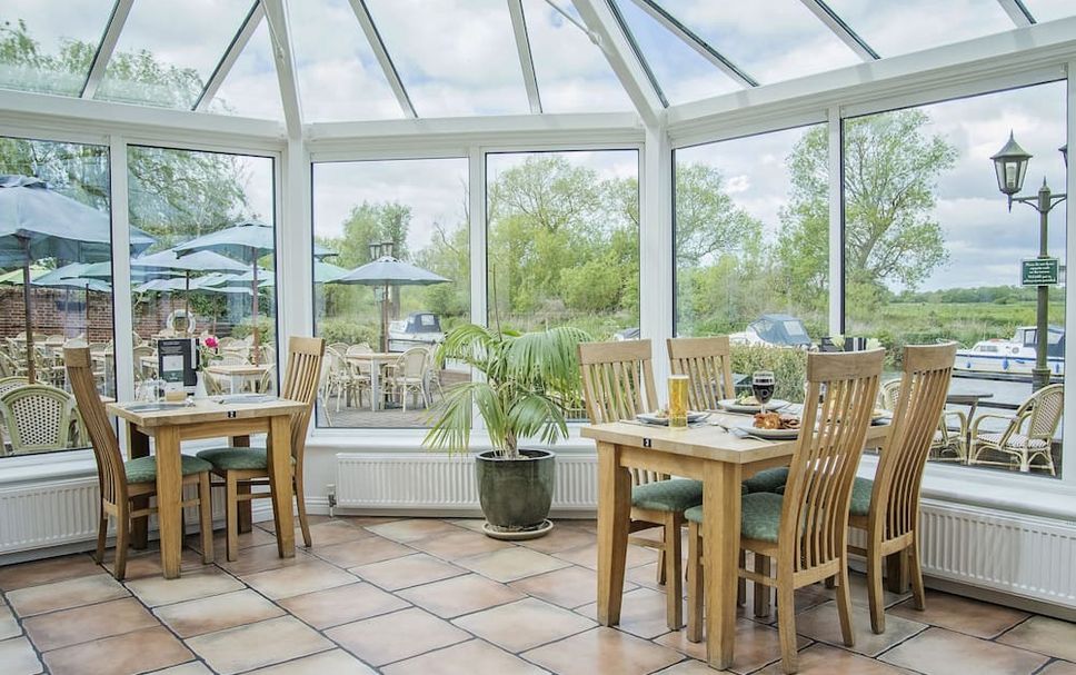 Dining room Photo