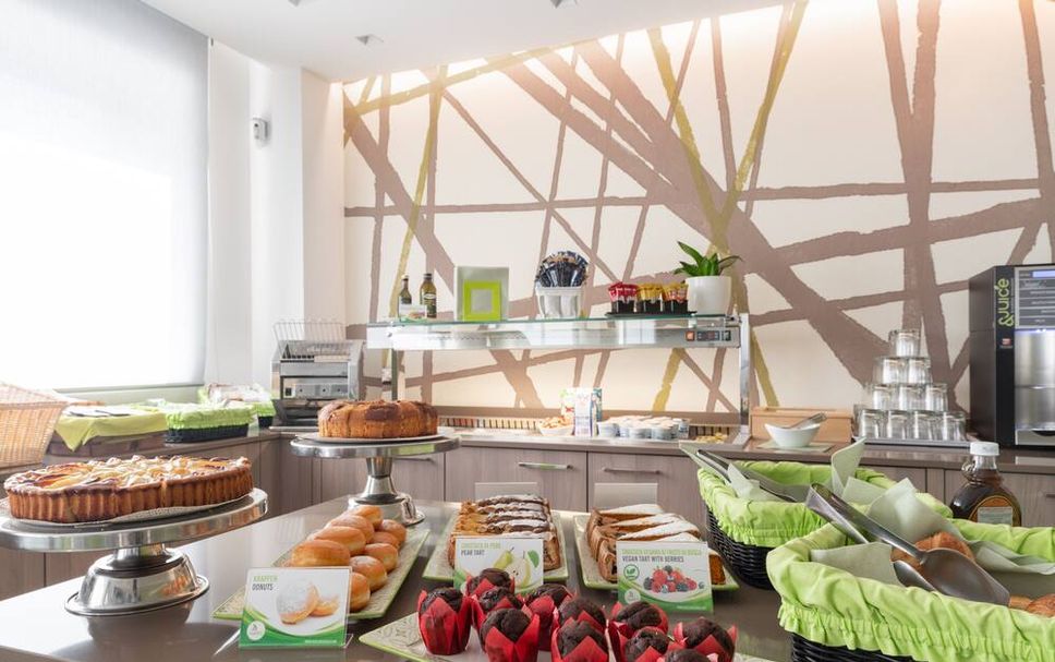 Buffet Photo