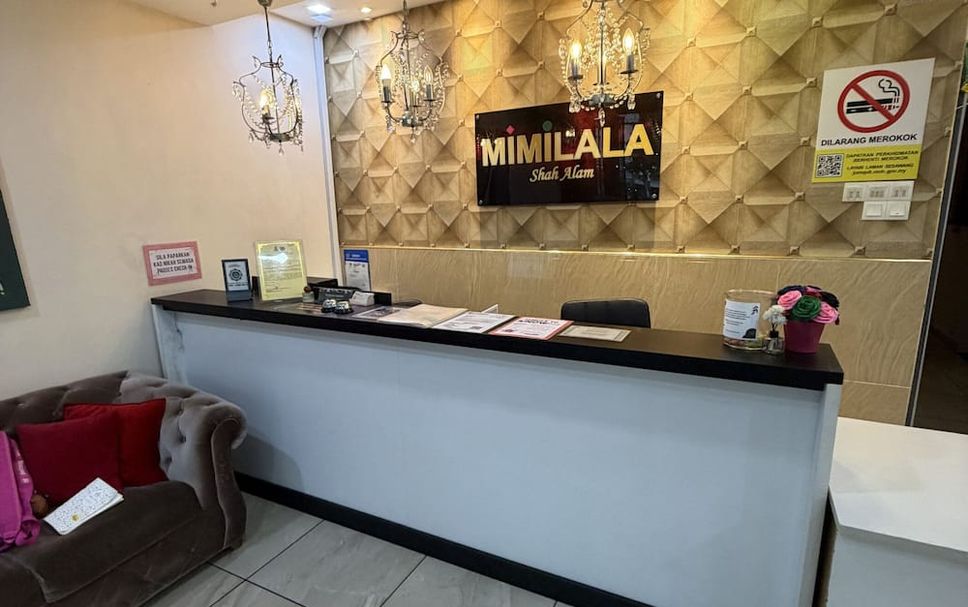 Front desk Photo