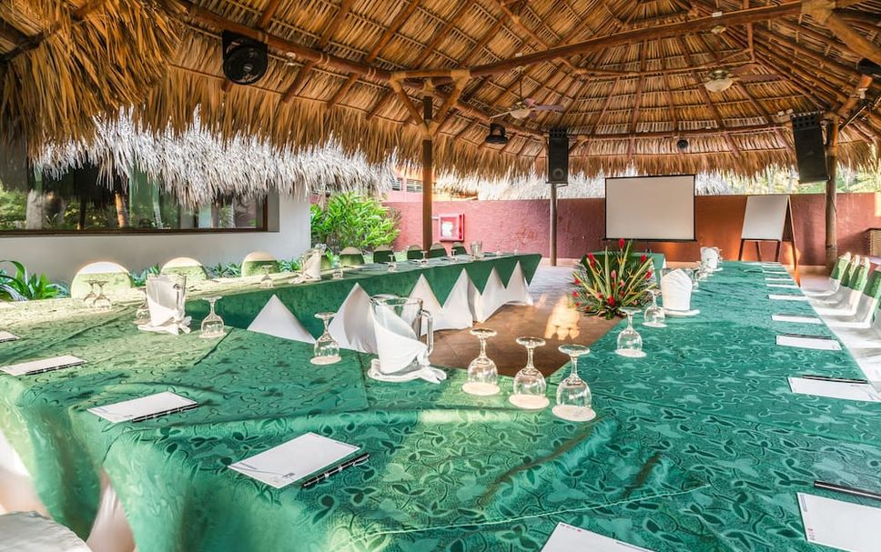 Banquet hall Photo