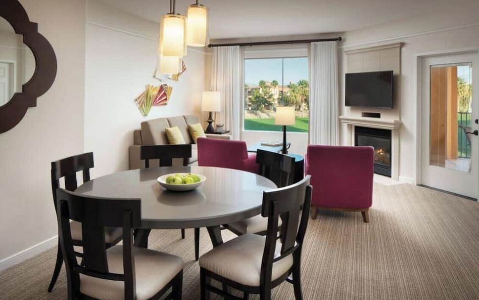 Dining room Photo