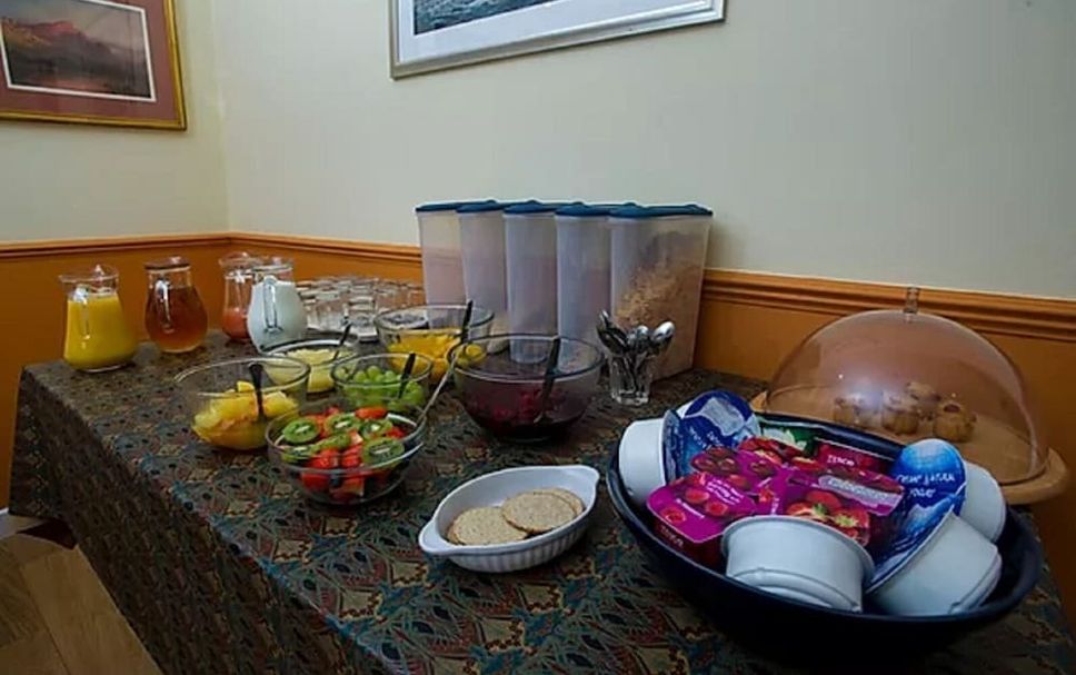 Buffet Photo
