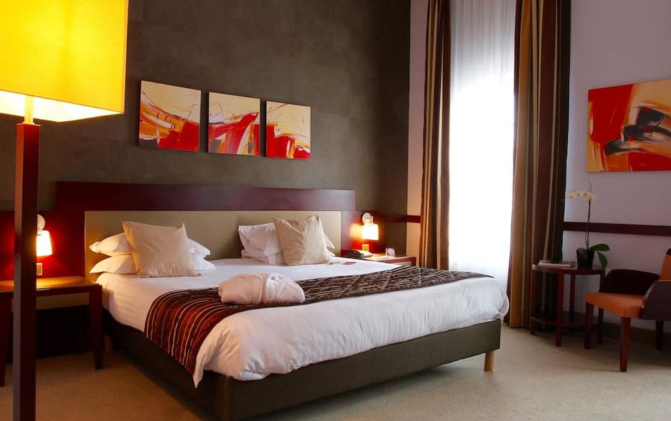 Bedroom Photo