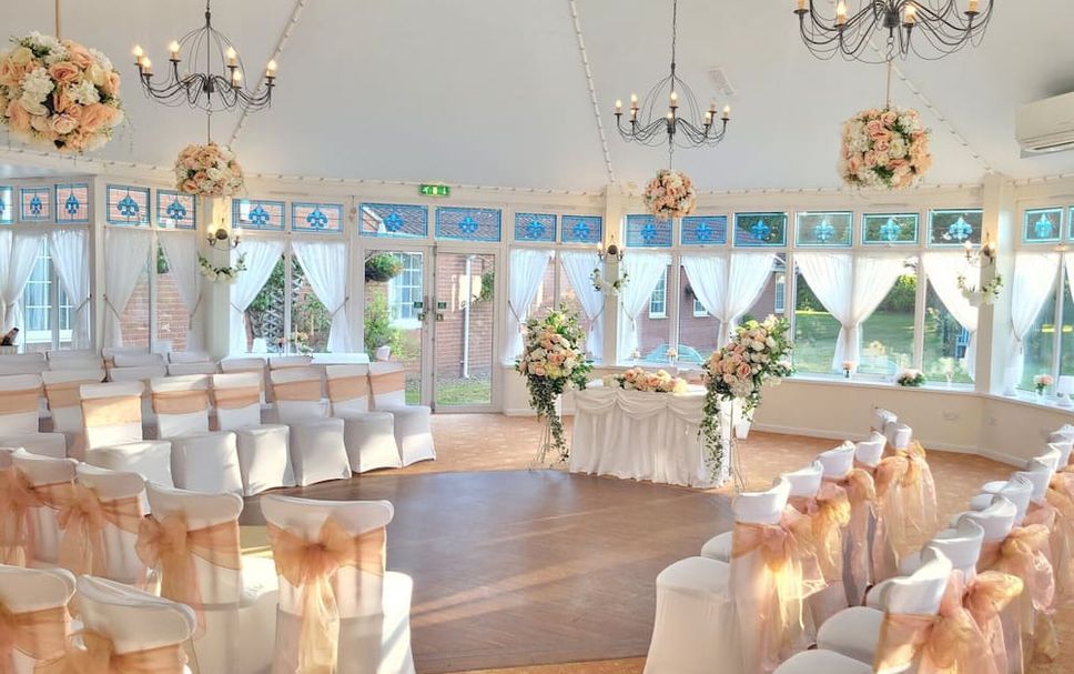Banquet hall Photo