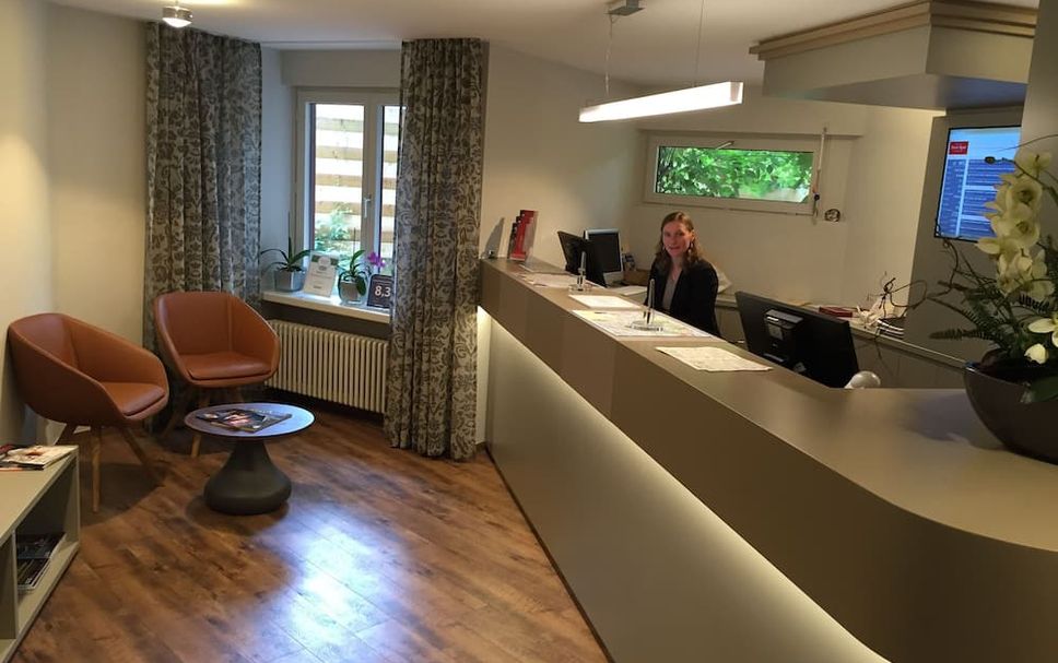Front desk Photo