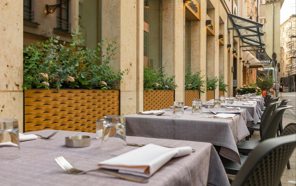 Restaurant Photo