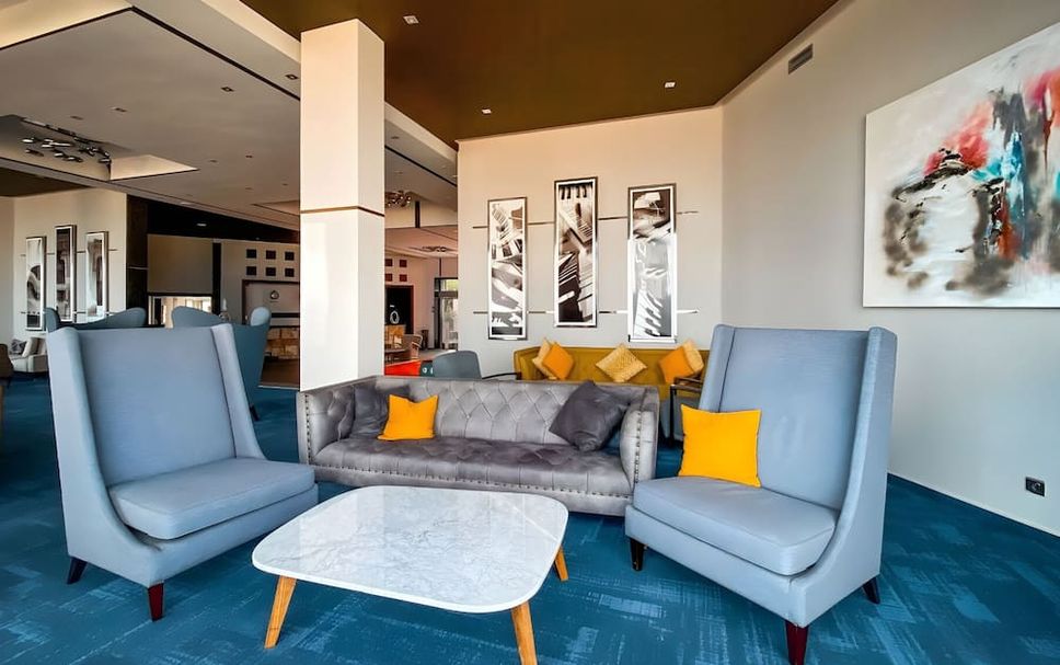 Lounge Photo