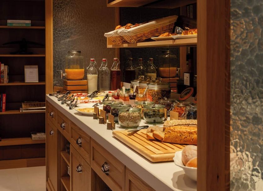 Buffet Photo
