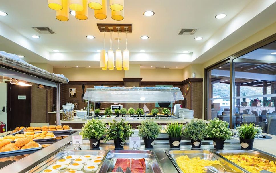 Buffet Photo