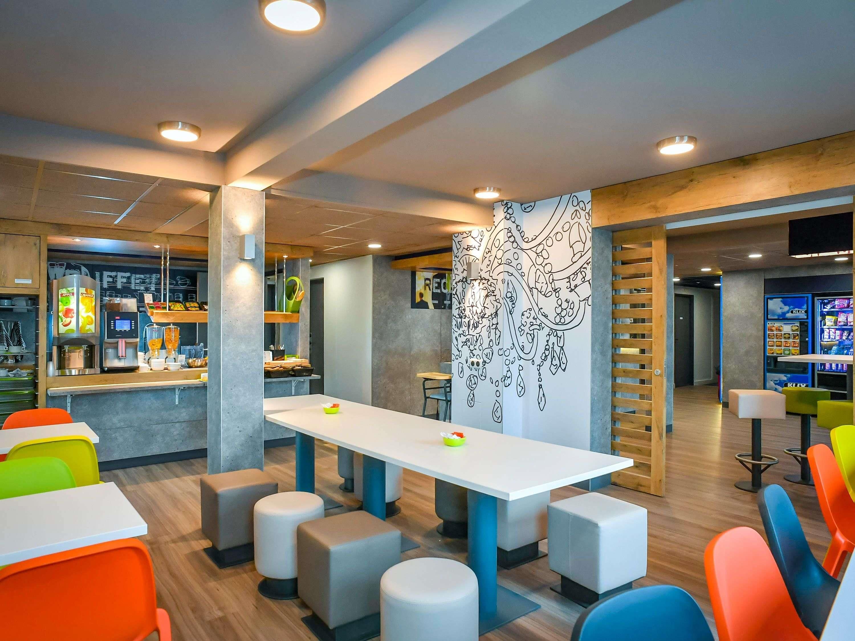 Dining room Photo
