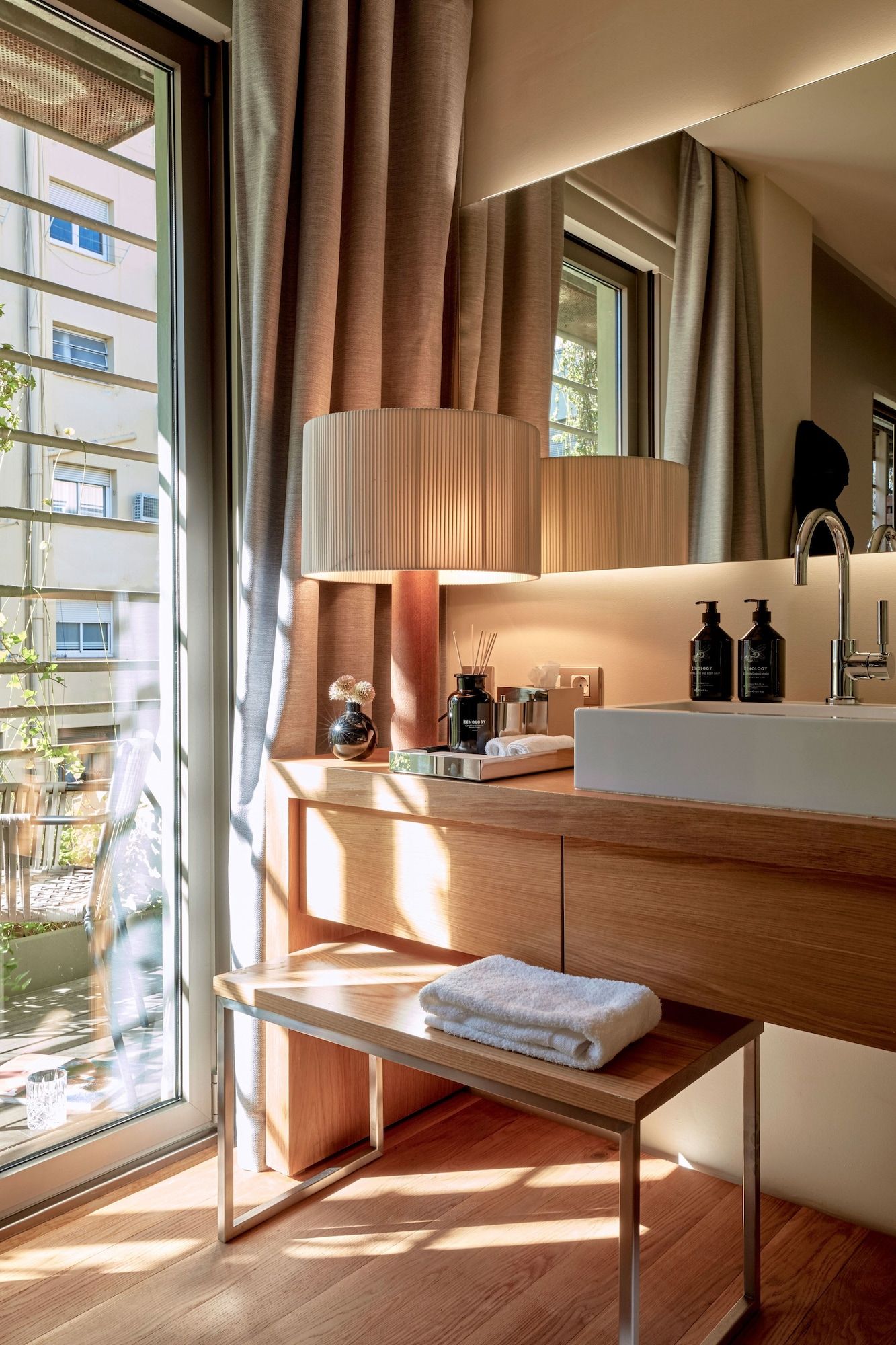 Room amenity