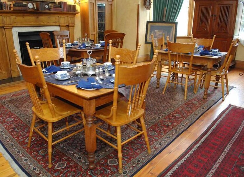 Dining room Photo