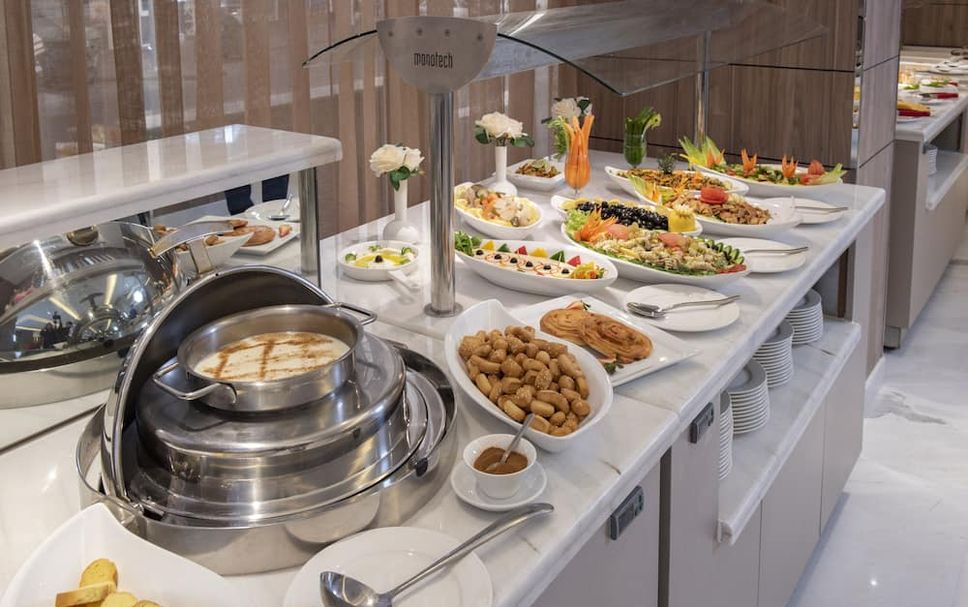 Buffet Photo