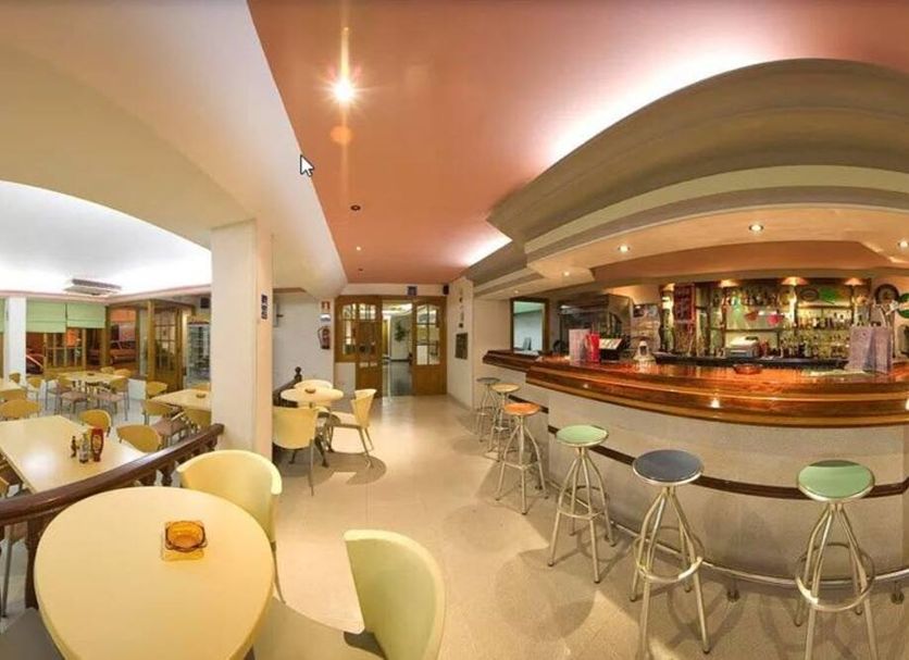 Bar Photo