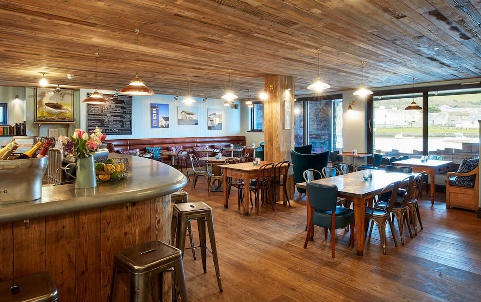 Restaurant Photo