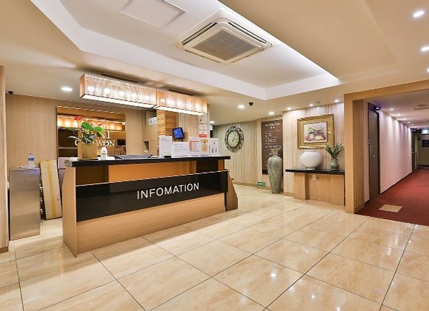 Front desk Photo
