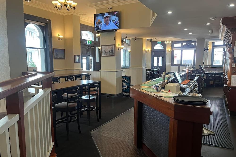 Bar Photo