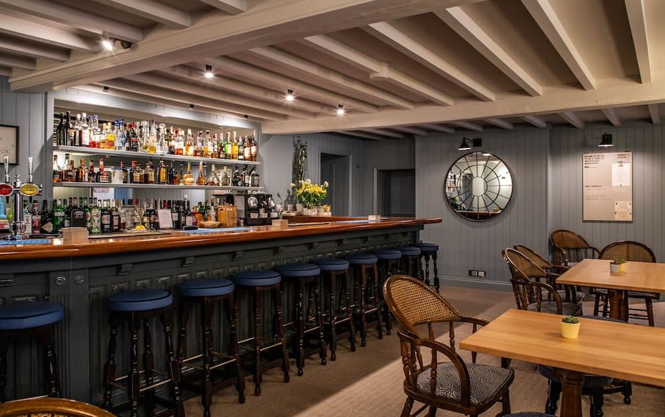 Bar Photo