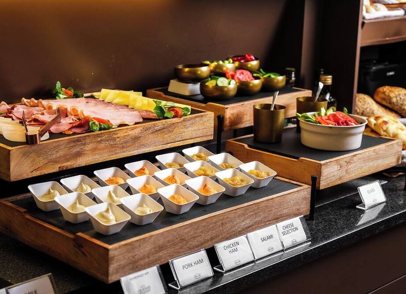 Buffet Photo